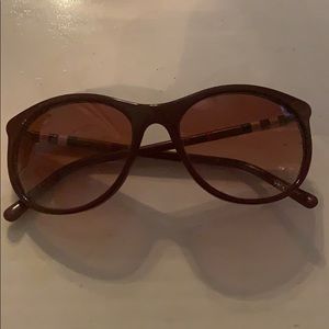 Maroon Burberry sunglasses